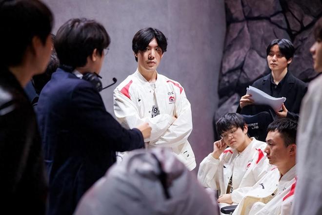 色的队友支 色的队友支