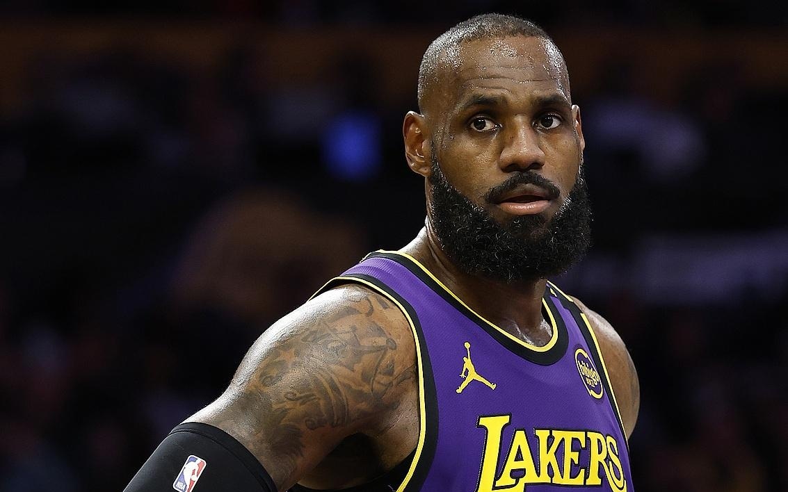 球场之外往 球场之外往