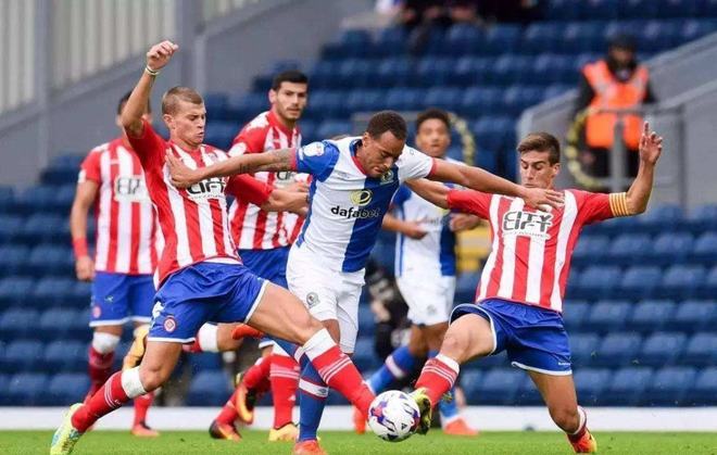 于是出现了 于是出现了