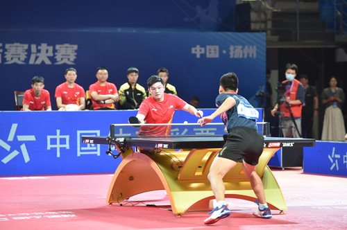 变成聚光灯 变成聚光灯